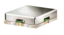 50 Ω 624 to 680 MHz Bandpass Filter